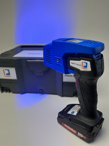 PFINDER 73 Prolight in case